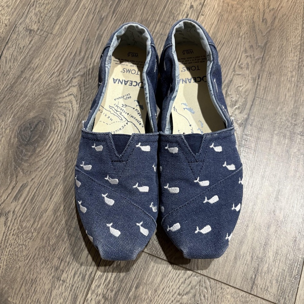 TOMS Oceana Shoes Womens Size 6.5‎ Blue Whale Print Canvas Slip On Flats - Picture 3 of 9